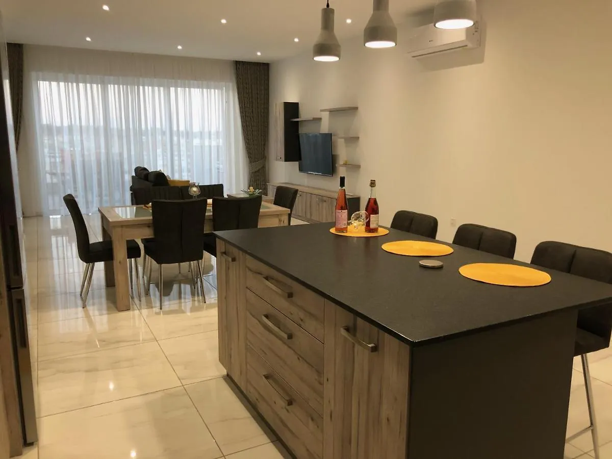 Apartment Penthouse In Marsaxlokk With Panoramic Views: 3 Bedrooms, 2 Baths